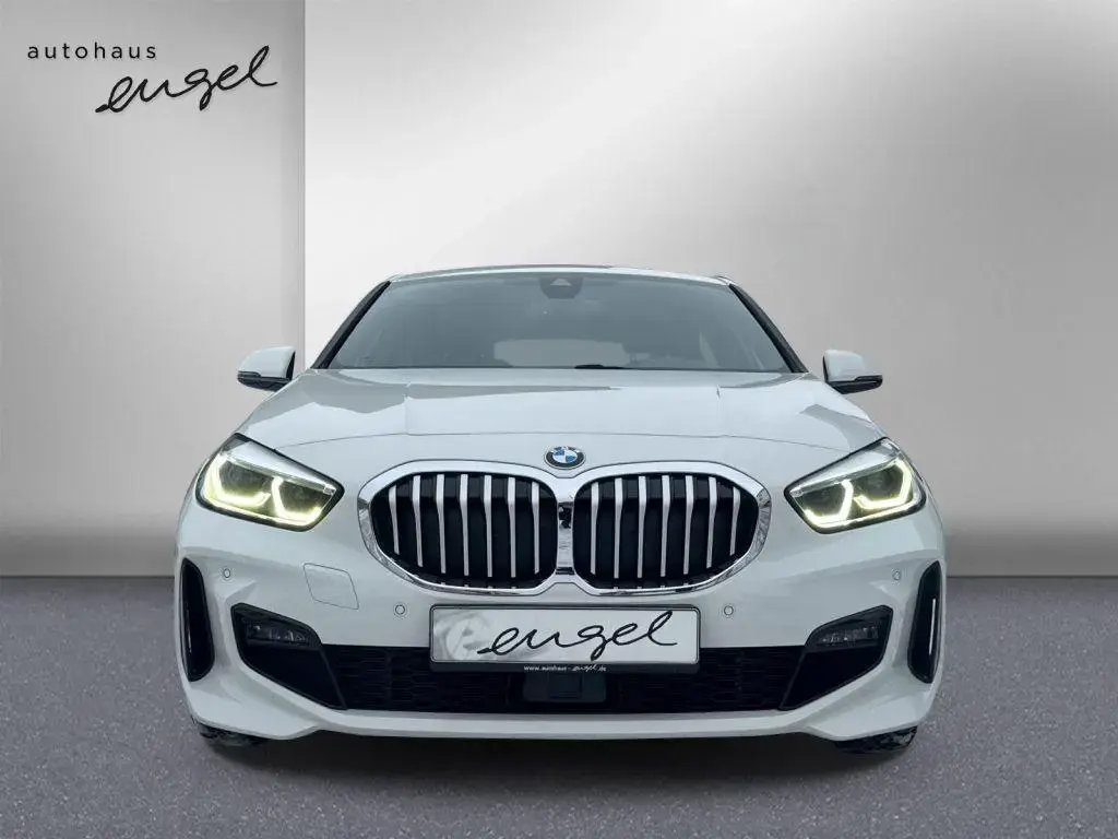 Main__Slider__Photo:BMW 1 Series 118i Aut. M Sport ShadowLine,NAVI,KESSY,LED,ACC, 07/2020-1