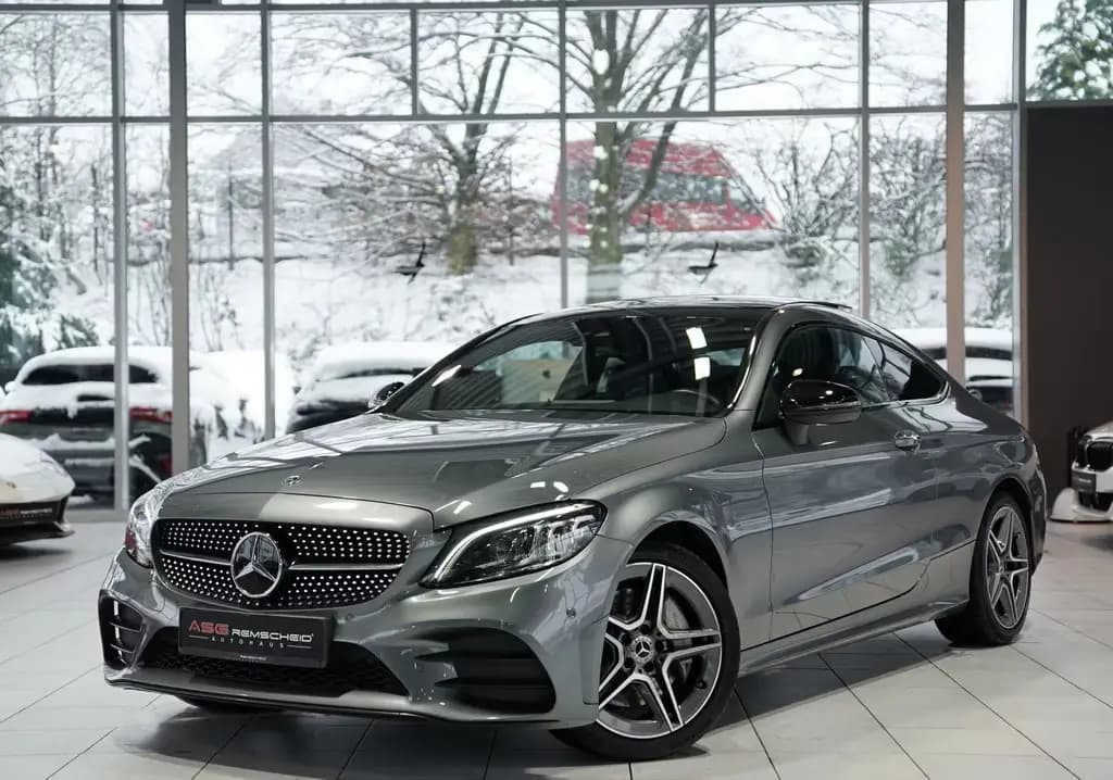 Main__Slider__Photo:Mercedes-Benz C-Class 300 Coupé AMG Line *Pano *19 *Digital *Night 07/2019-0