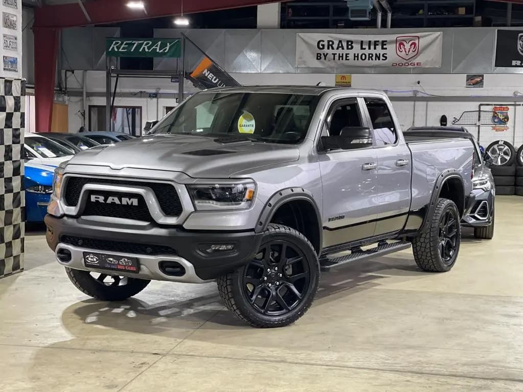 Main__Slider__Photo:Dodge RAM REBEL+NIGHT+UNFALLFREI+LPG+22"ZOLL+LUFT+BAKFLIP 04/2022-0