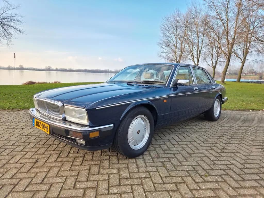 Main__Slider__Photo:Jaguar Daimler Double Six (XJ81) 01/1994-0