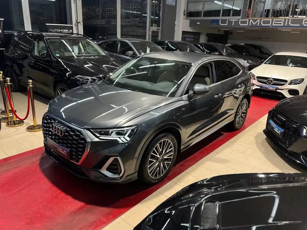 Main__Slider__Photo:Audi Q3 Sportback 45 TFSI quattro S line|B&O|MATRIX| 11/2020-0