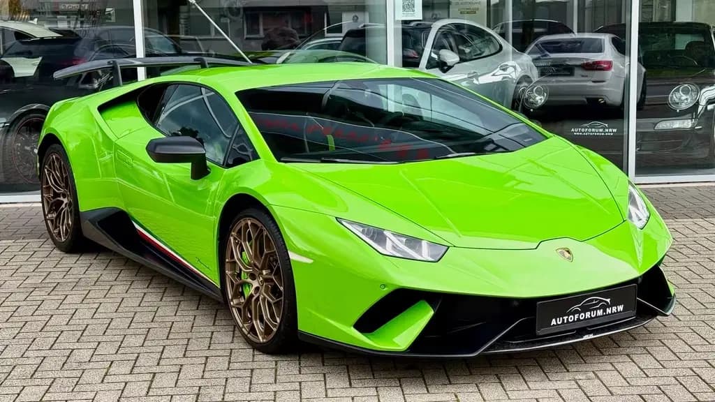 Main__Slider__Photo:Lamborghini Huracán Performante LP 640-4 / 20.641km - Lift 05/2019-0