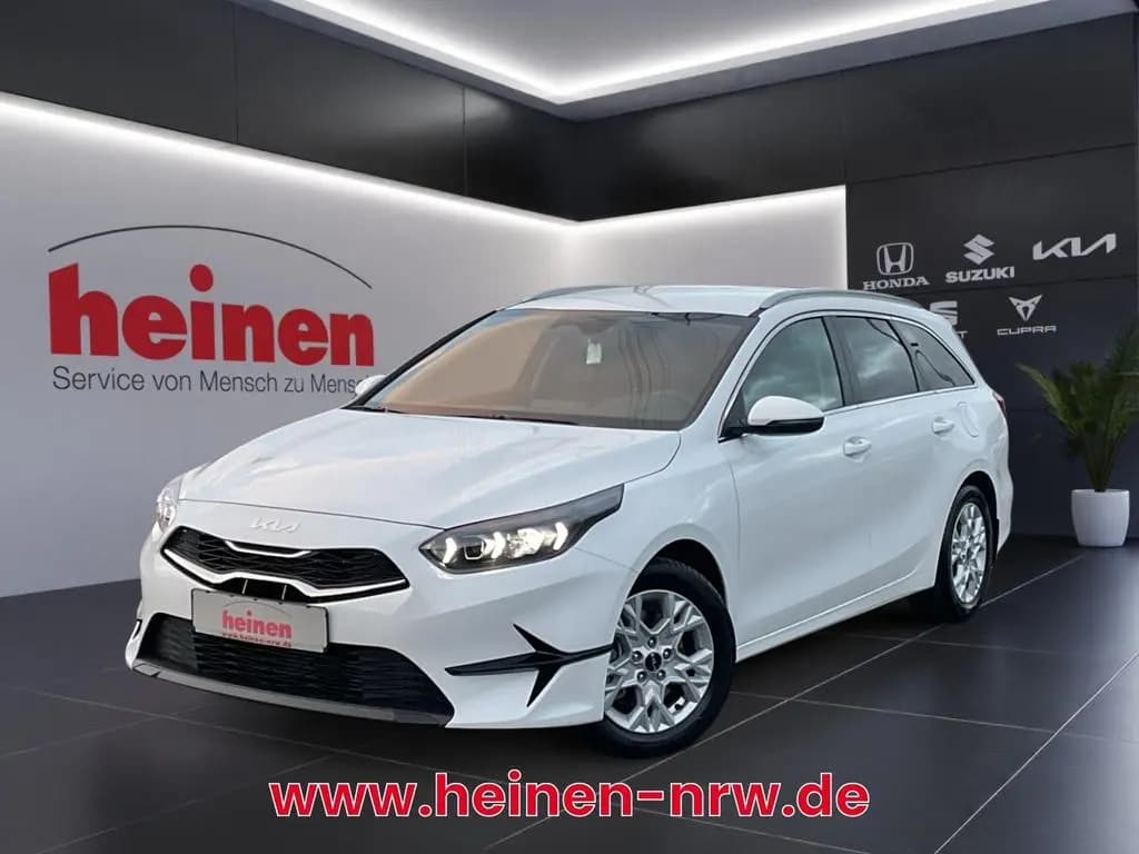 Main__Slider__Photo:Kia Ceed SW GOLD 1.5 T DCT LED+NAVI+SHZ+PDC 04/2025-0