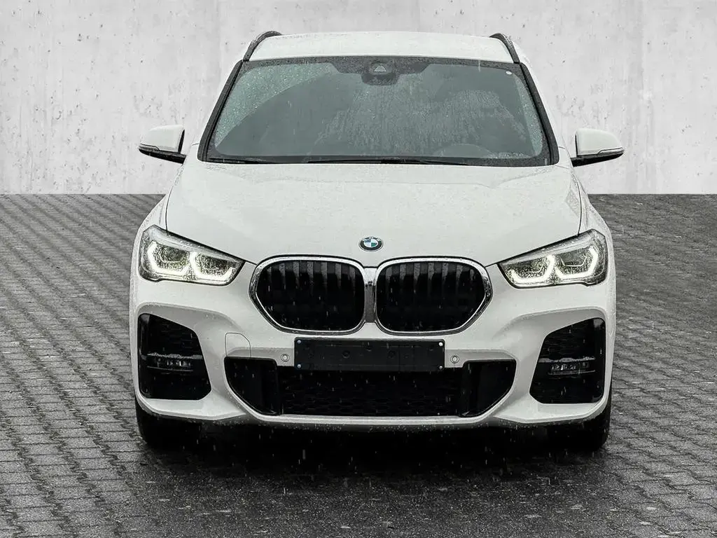 Main__Slider__Photo:BMW X1 sDrive18d M Sport AHK+RFK+NAVI+LED+PDC+LEDER 06/2021-1