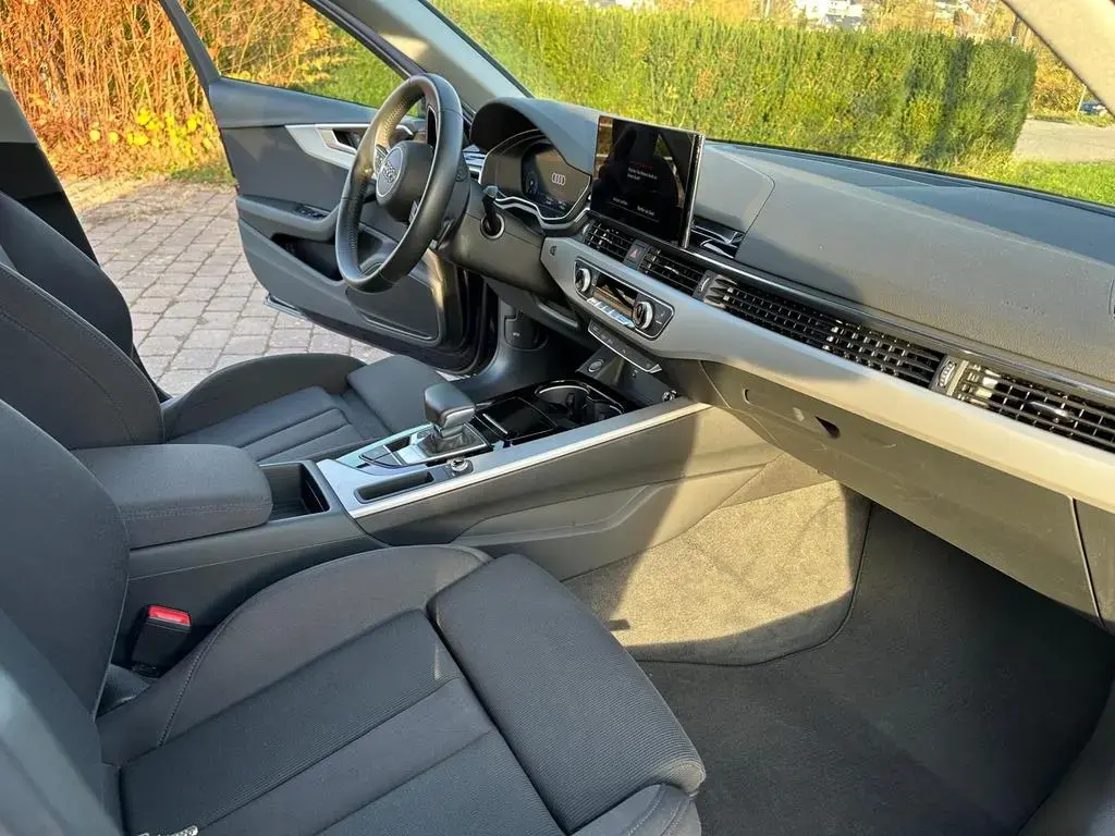 Main__Slider__Photo:Audi A4 35 TDI S tronic S line Avant S line/GARANTIE 07/2020-1