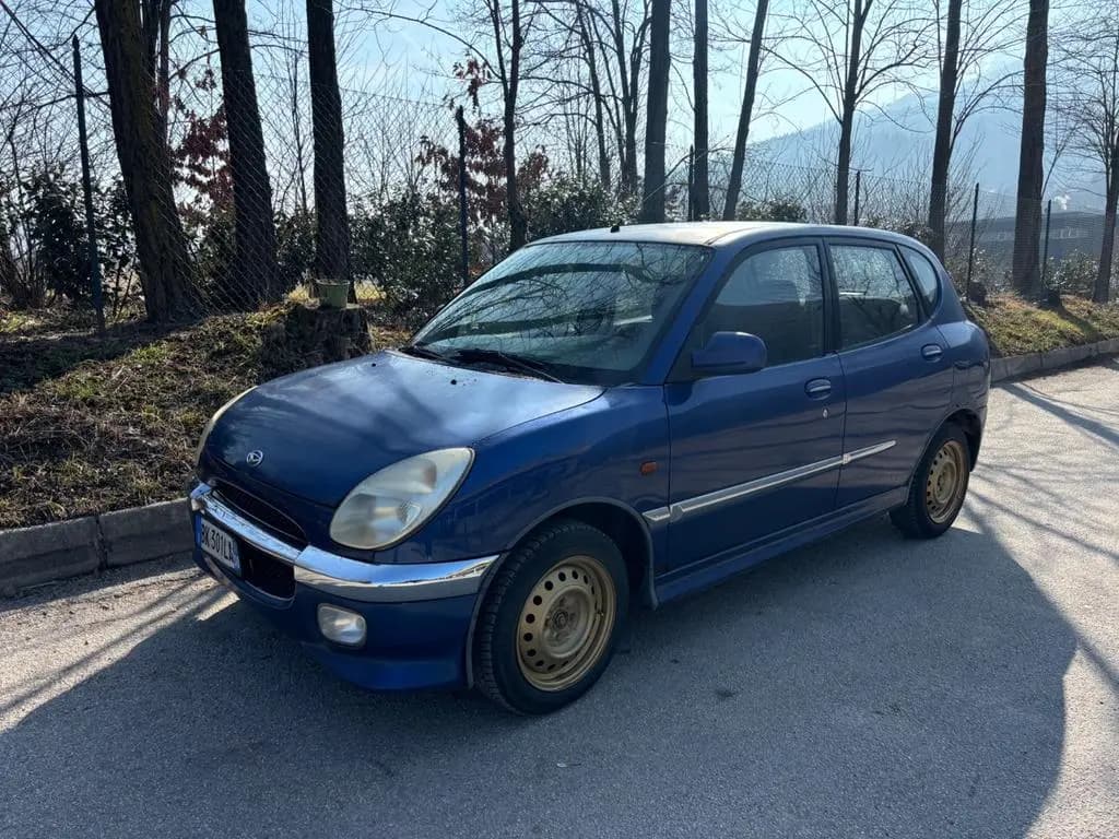 Main__Slider__Photo:Daihatsu Sirion 1.3i 16V cat 4WD CX 102cv 01/2001-0