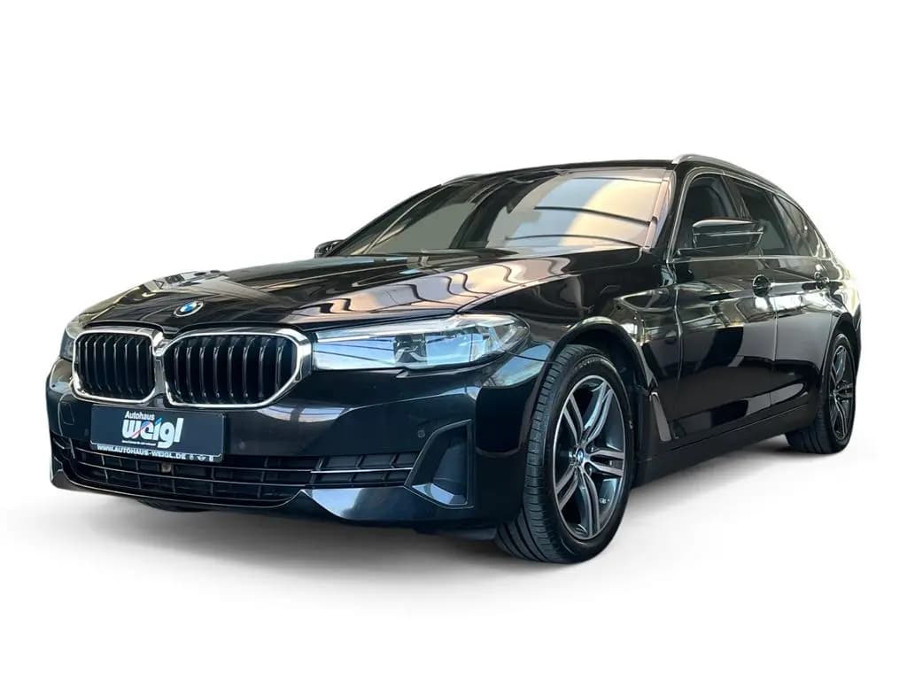 Main__Slider__Photo:BMW 5 Series 520d xDrive +HeadUp+AHK+Sportsitze+HiFi-Lau+Alar 06/2022-0
