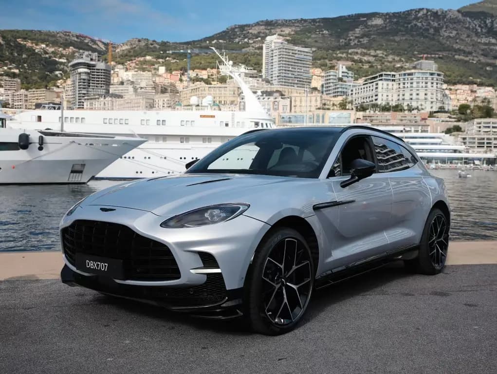 Main__Slider__Photo:Aston Martin DBX 707 null-0