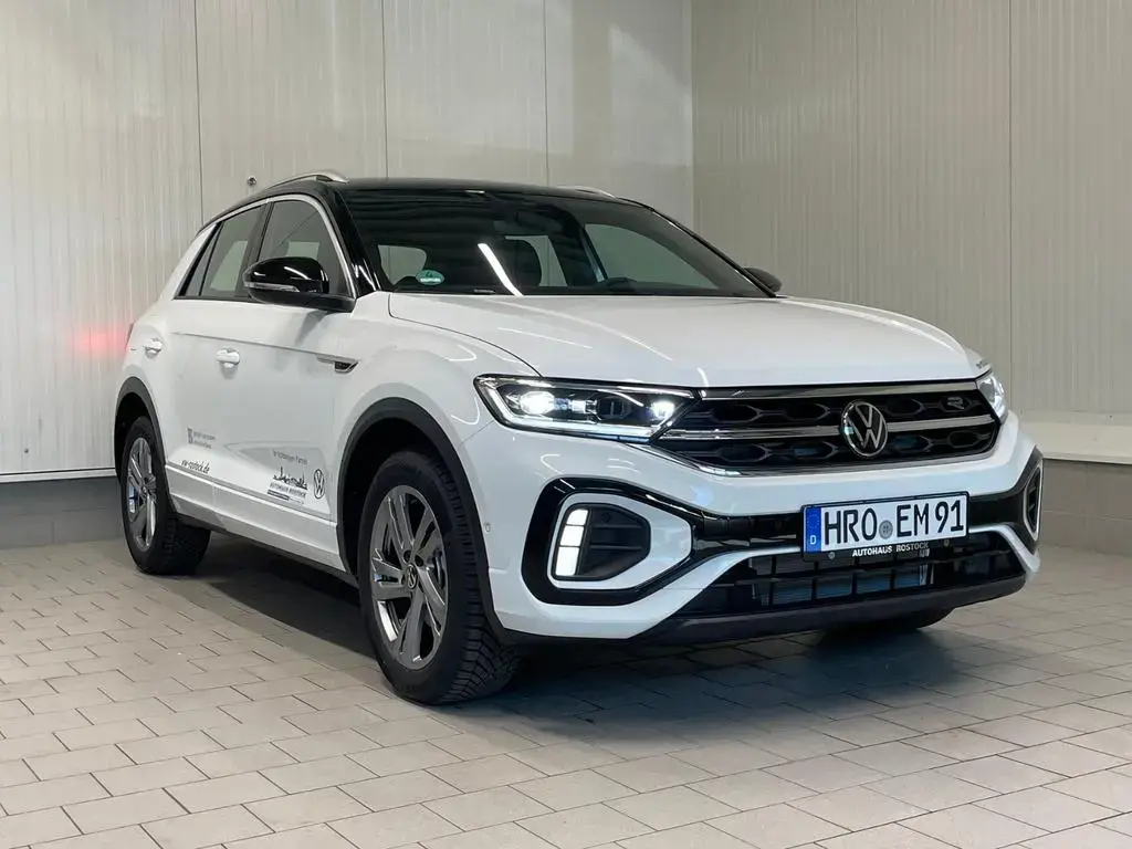 Main__Slider__Photo:Volkswagen T-Roc R-Line 1.5 TSI DSG LED ACC APP 06/2025-1