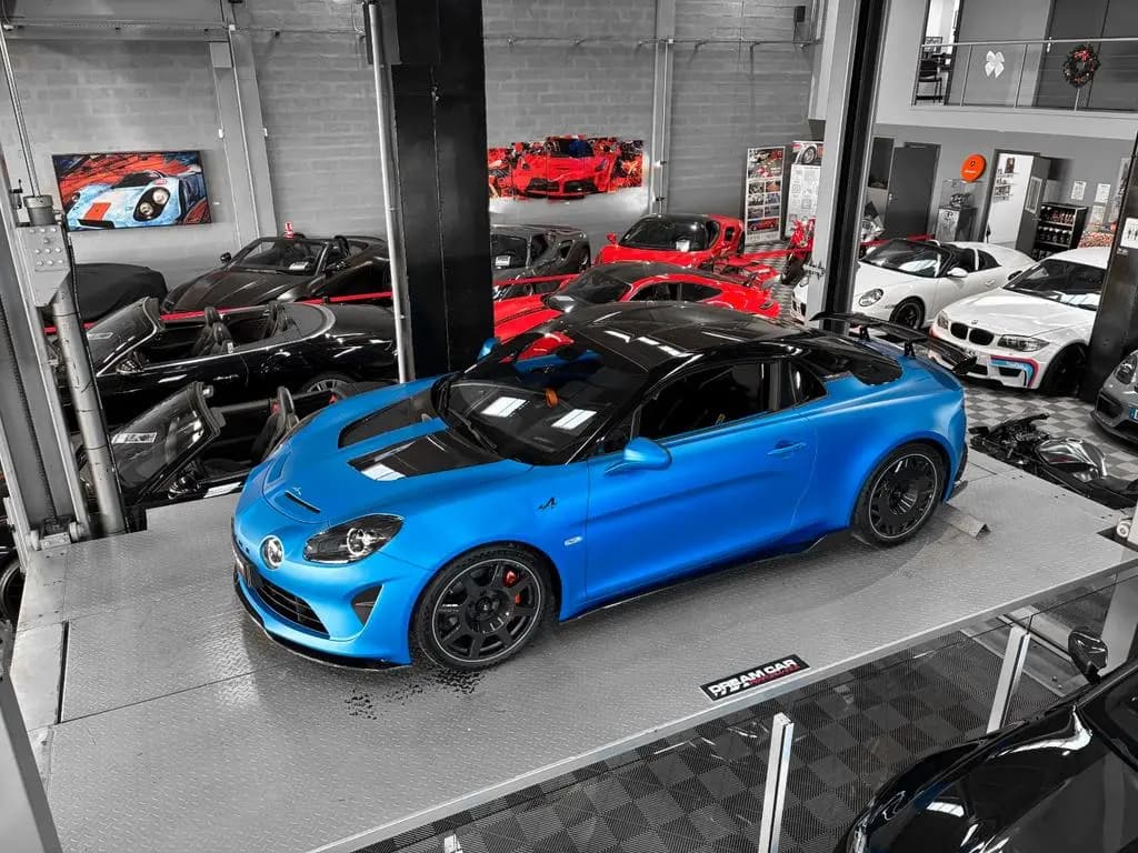 Main__Slider__Photo:Alpine A110 R FERNANDO ALONSO *32 UNITS* 06/2023-0