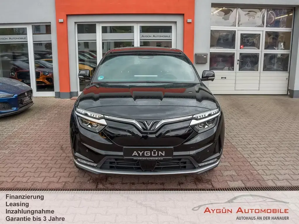 Main__Slider__Photo:VinFast VF8 Plus 87,7 KWH Panorama / El. Heckklappe /AHK 11/2024-1