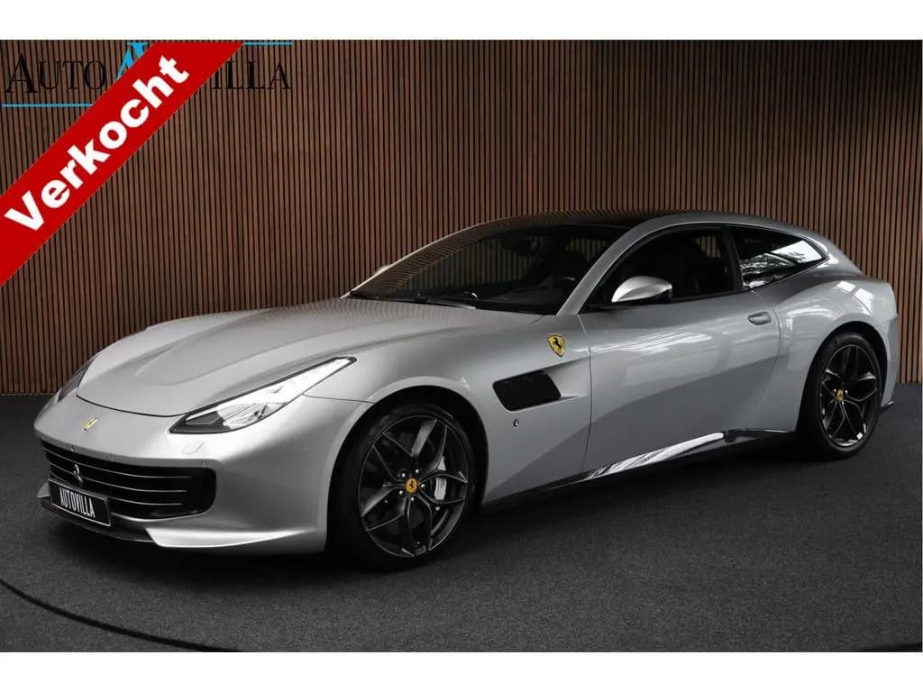 Main__Slider__Photo:Ferrari GTC4Lusso GTC4 3.9 V8 Lusso T Carbon Passengerdi 08/2018-0