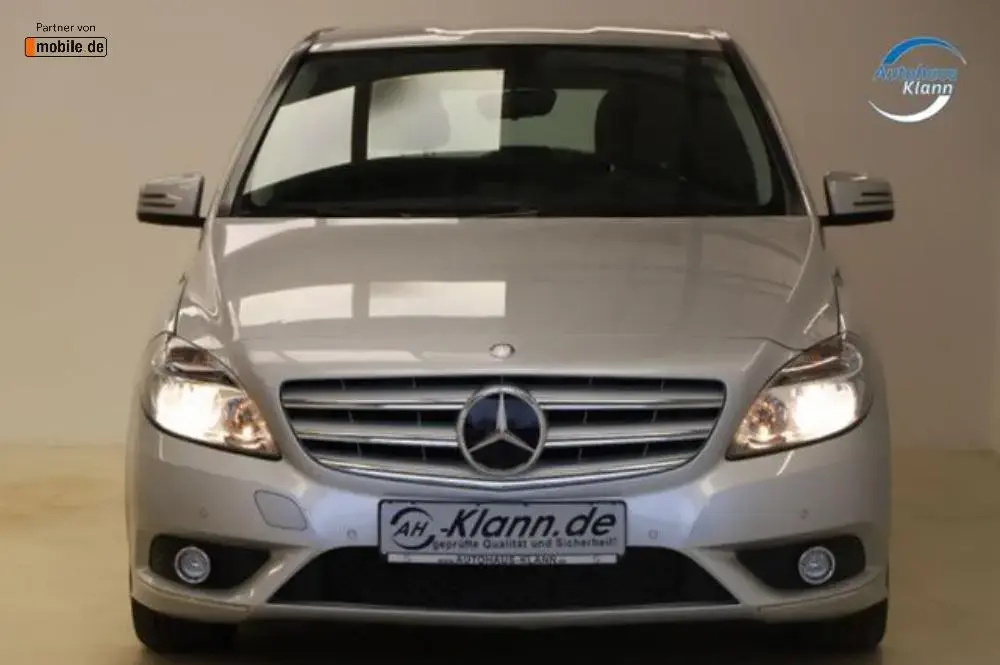 Main__Slider__Photo:Mercedes-Benz B-Class 122PS BlueEfficiency AHK Sitzheizung PDC 10/2012-1
