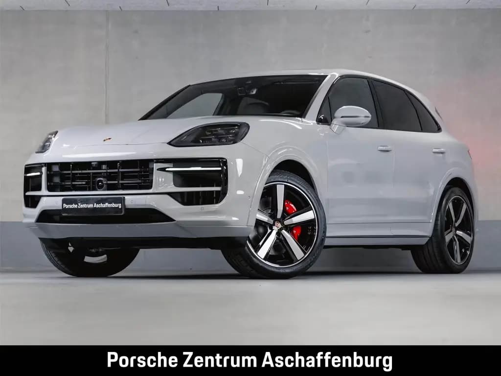 Main__Slider__Photo:Porsche Cayenne S Sportabgasanlage Panoramadach 12/2025-0