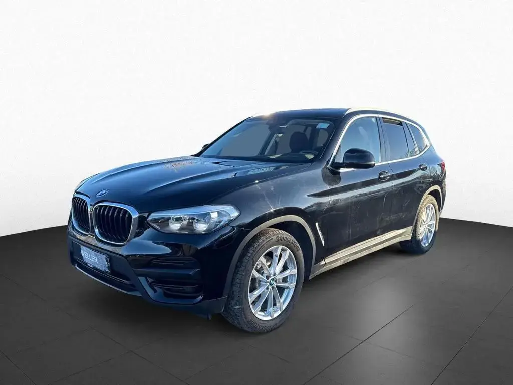 Main__Slider__Photo:BMW X3 xDrive 20dA LivePl,LED,Pano,StHzg,Alu19,HUD 10/2020-1