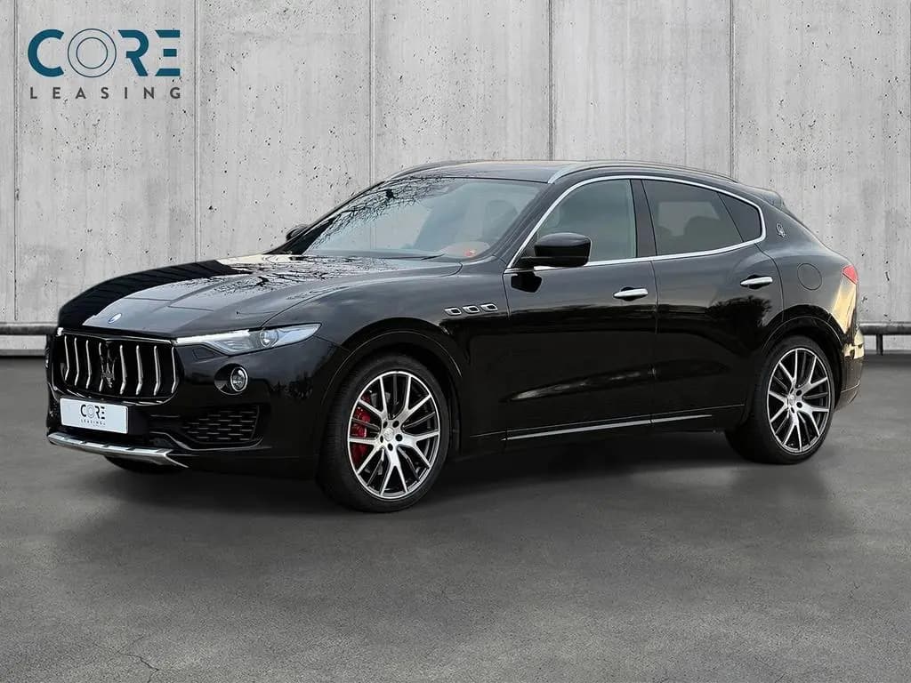 Main__Slider__Photo:Maserati Levante S Q4 *BLACK OVER TAN* 12/2016-0