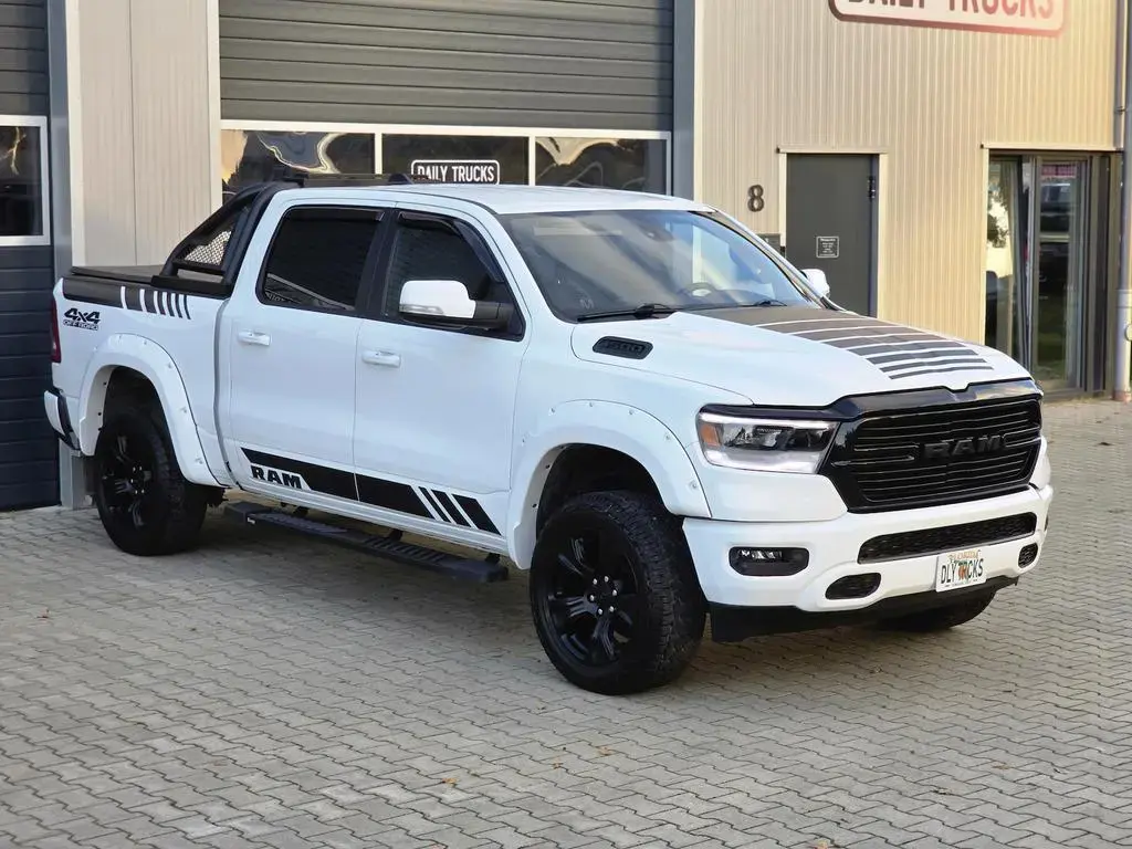 Main__Slider__Photo:Dodge RAM 1500 5.7 4x4 Bighorn LED Kamera AHK Rollbar 05/2020-1