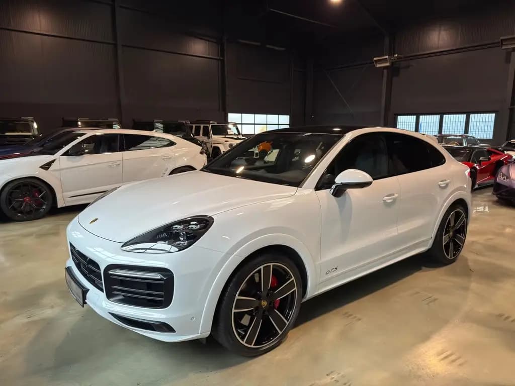 Main__Slider__Photo:Porsche Cayenne Coupe GTS 22ZOLL/PANO/MATRIX/18-Wegesitz 10/2020-0