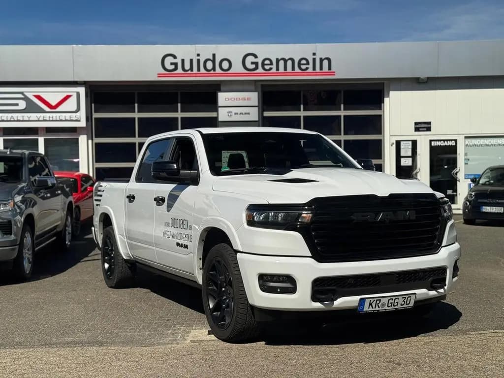 Main__Slider__Photo:Dodge RAM Laramie Night + Luftfederung + elektr. Tritt 09/2025-0