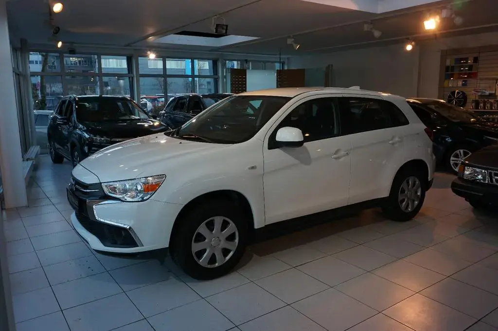 Main__Slider__Photo:Mitsubishi ASX Basis Klimaautomatik*1. Hand*Allwetter 06/2018-1