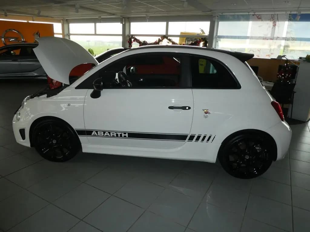 Main__Slider__Photo:Abarth 595 1.4 T-Jet Competizione (EURO 6d-TEMP) 12/2020-0