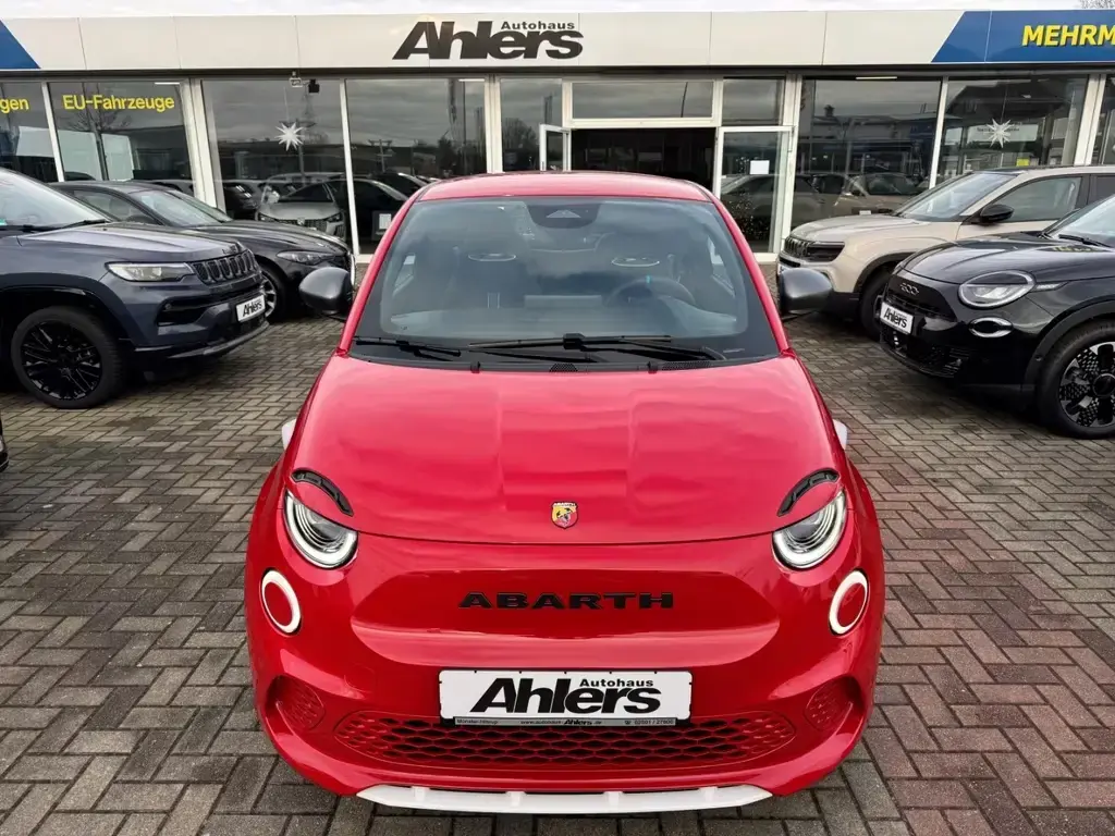 Main__Slider__Photo:Abarth 500e +ALLWETTER+SCHECKHEFT+NAVI+CARPLAY+KEYLESS+ 11/2023-1