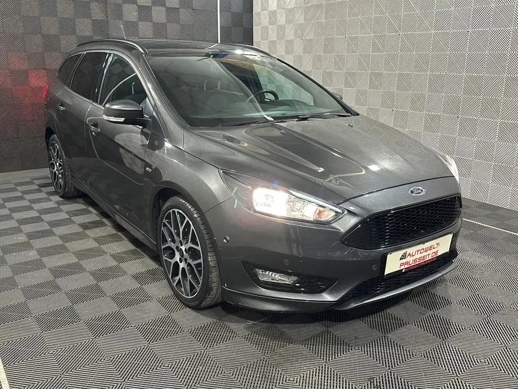 Main__Slider__Photo:Ford Focus Turnier*ST LINE*R.KAM-PDC-SHZ-TEMP-LHZ-NAV 08/2018-0