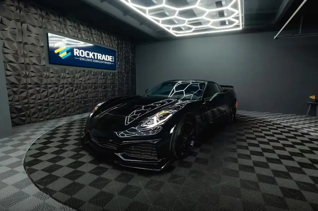 Main__Slider__Photo:Corvette C7 6.2 V8 Stingray 3LT Z06-Design Targa Perform. 01/2018-1