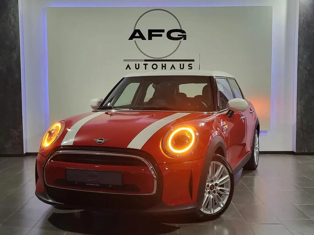 Main__Slider__Photo:MINI Cooper Mini 5-trg. Cooper Classic Trim 05/2021-0