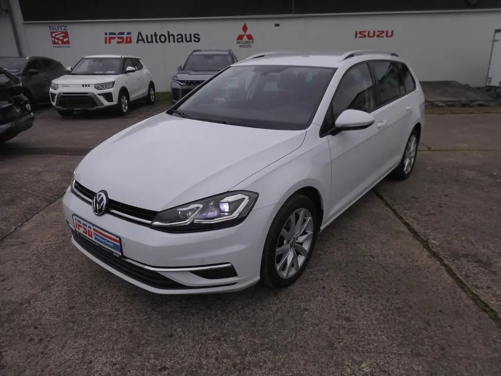 Main__Slider__Photo:Volkswagen Golf VII 1.4 TSI Comfort LED-Licht,Massagesitze 05/2017-0