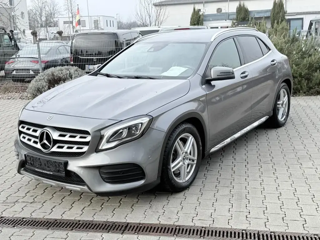Main__Slider__Photo:Mercedes-Benz GLA-Class 250 AMG/H&K 12/2017-1