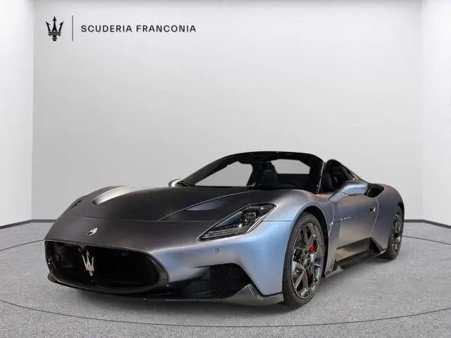 Main__Slider__Photo:Maserati MC20 Roadster Cielo null-0