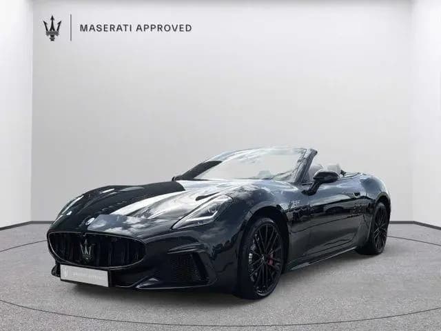 Main__Slider__Photo:Maserati GranCabrio Trofeo 08/2025-0