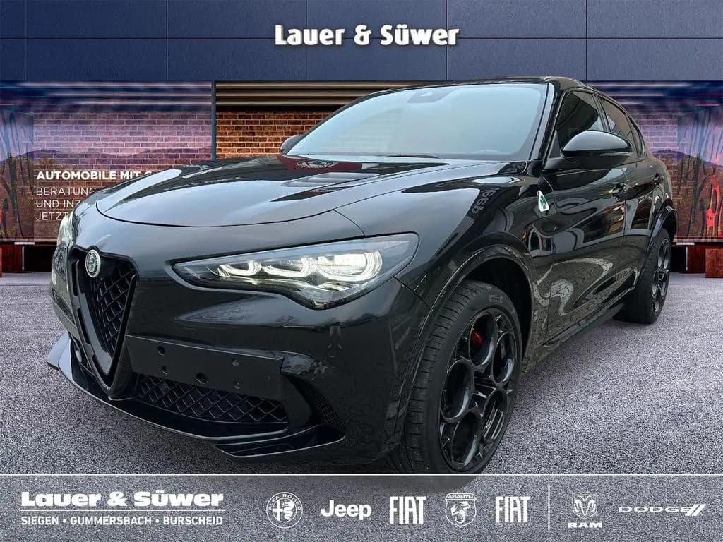 Main__Slider__Photo:Alfa Romeo Stelvio Quadrifoglio Benzin 519 PS AT *PANO* 12/2023-0