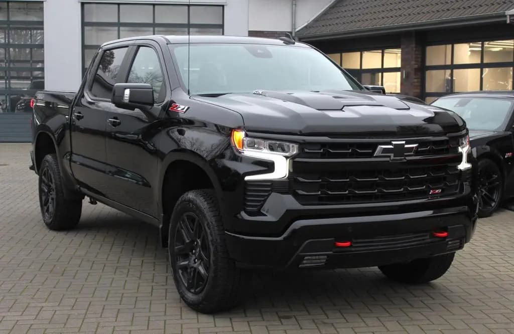 Main__Slider__Photo:Chevrolet Silverado 6,2L Z71 Trailboss, 360° null-0