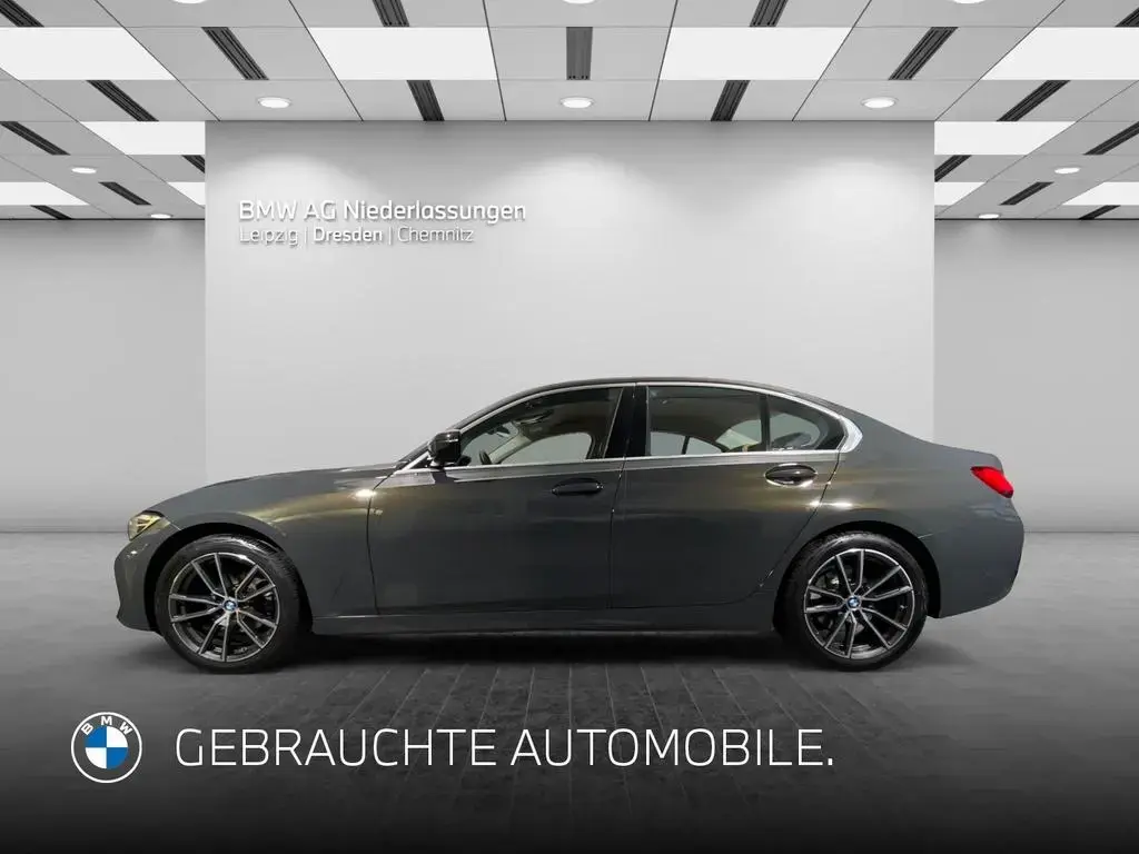 Main__Slider__Photo:BMW 3 Series 318i Limousine Sport Line AHK LiveCockpitProf 04/2022-1