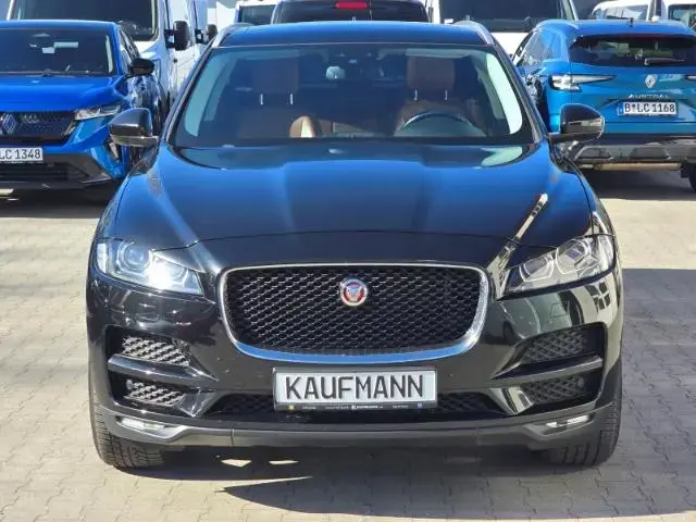 Main__Slider__Photo:Jaguar F-Pace Portfolio AWD 20d 09/2016-1