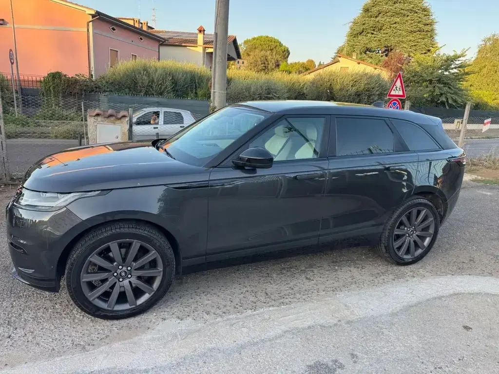 Main__Slider__Photo:Land Rover Range Rover Velar Range Velar 2.0D I4 240 CV R-Dynamic 11/2017-1