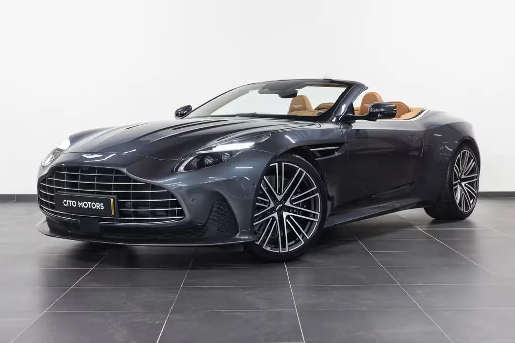 Main__Slider__Photo:Aston Martin DB12 VOLANTE 11/2024-0