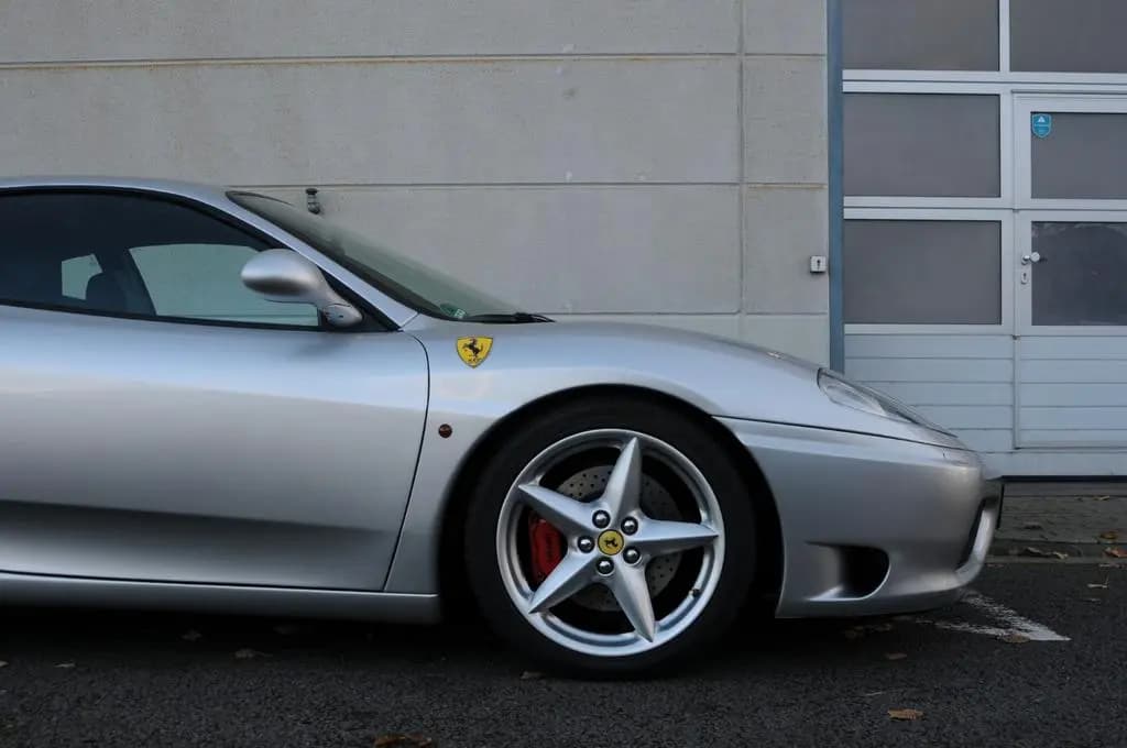 Main__Slider__Photo:Ferrari 360 Coupe / Schalter / mega Sound 04/2003-0