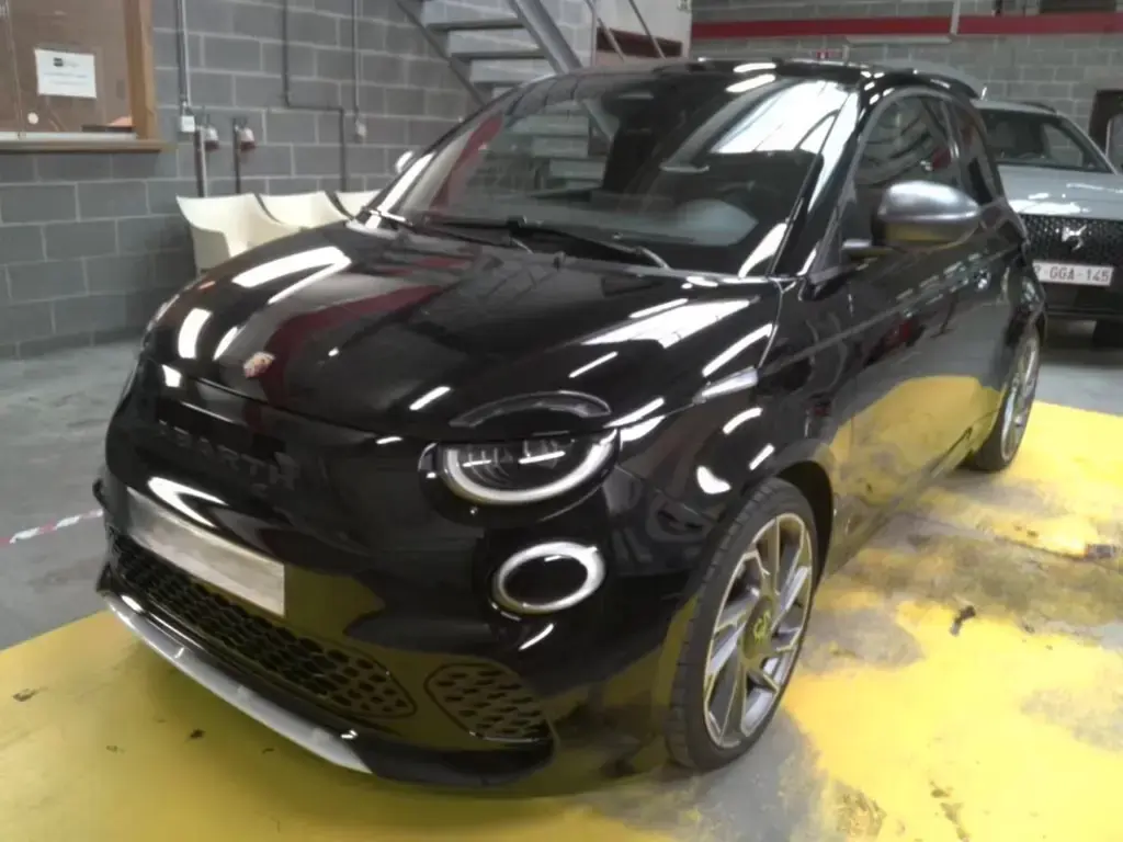 Main__Slider__Photo:Abarth 500 e TURISMO 42kWh/114KW 155 JBL*PANO*SOUND*18 02/2025-1