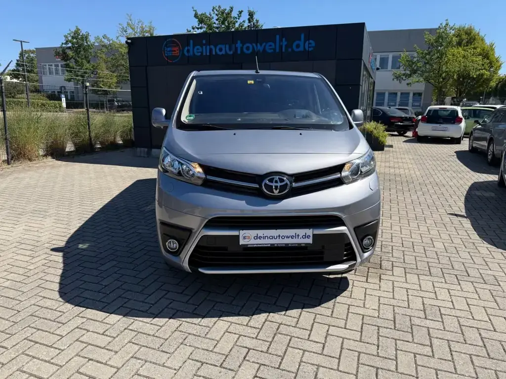 Main__Slider__Photo:Toyota Proace (Verso) Proace Verso L2 Shuttle *9Sitze*Lang*Garantie 08/2021-1