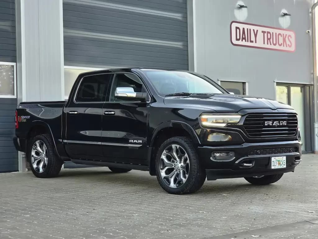 Main__Slider__Photo:Dodge RAM 1500 5.7 4x4 Limited LED ACC H&K Pano Luftf. 07/2018-0
