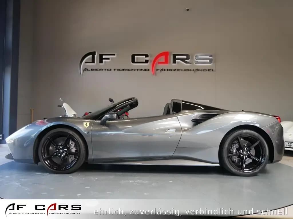 Main__Slider__Photo:Ferrari 488 Spider Sport Abgas Kamera Carbon Lenkrad, Sc 07/2016-0