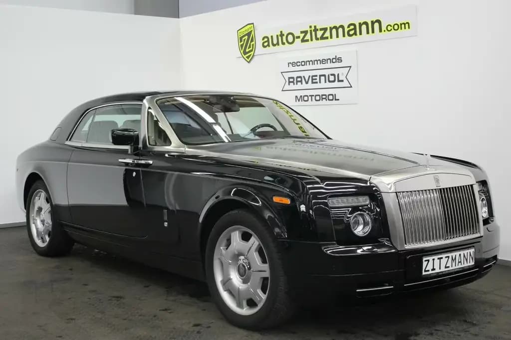 Main__Slider__Photo:Rolls-Royce Phantom Coupé/STERNENHIMMEL/TWO TONE/BESPOKE 03/2009-0