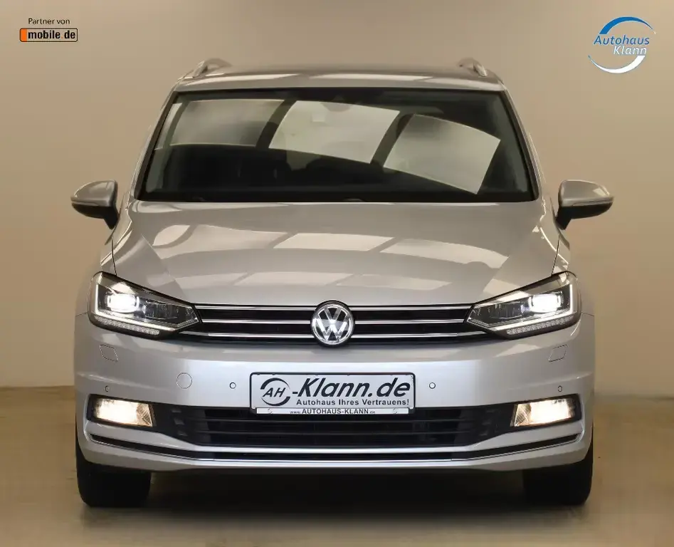 Main__Slider__Photo:Volkswagen Touran 1.4TSI 150PS DSG Highline AHK ACC Navi 05/2016-1