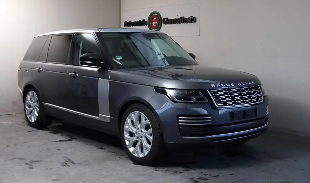 Main__Slider__Photo:Land Rover Range Rover Autobiography LWB*Lang*TV*Laser 05/2018-1