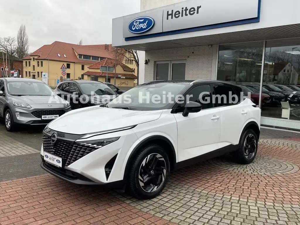 Main__Slider__Photo:Nissan Qashqai 1.3 MHEV N-Connecta / 360°+HUD 06/2025-0