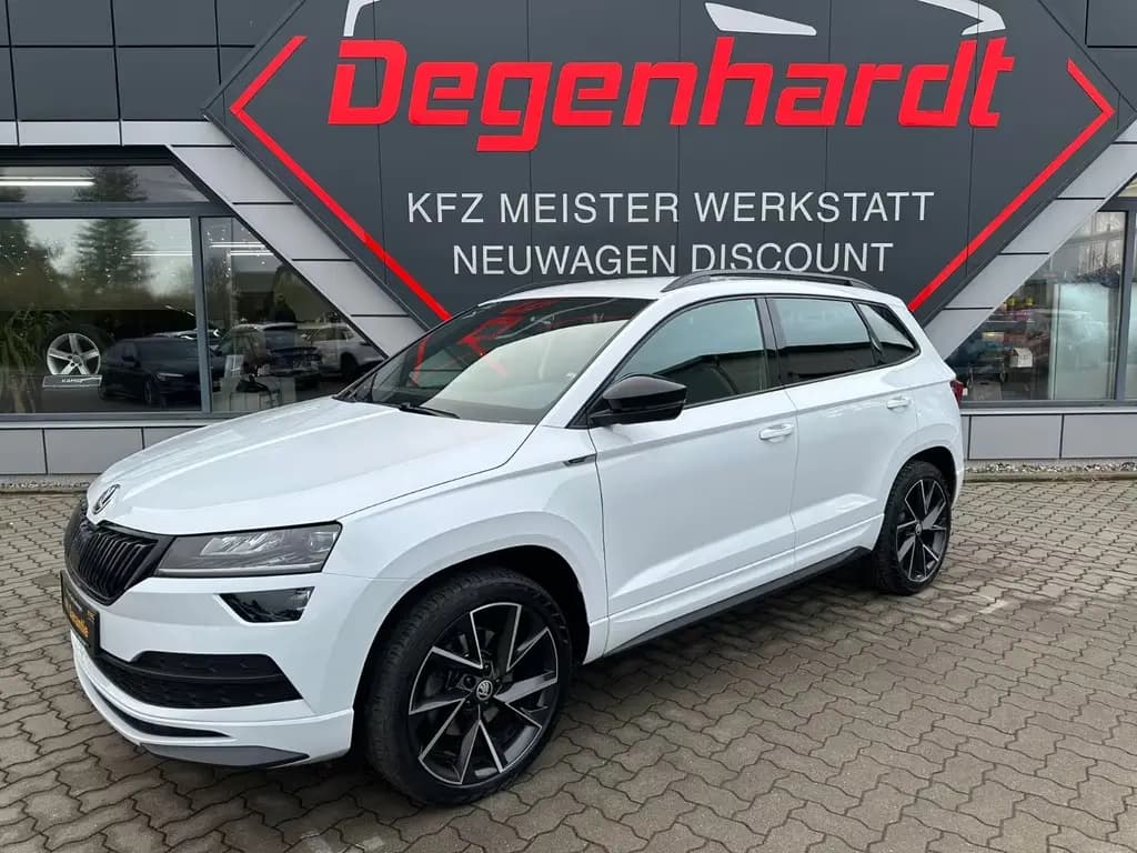 Main__Slider__Photo:Skoda Karoq 2.0 TSI Sportline 4x4 ACC LED KAMERA AHK 01/2022-0
