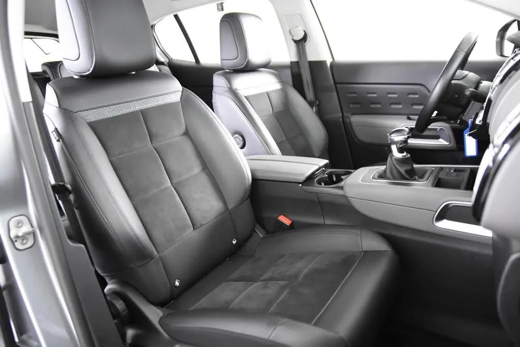 Main__Slider__Photo:Citroën C5 Aircross FEEL *1.Hand*Leder*Navi*Kamera* 08/2021-0